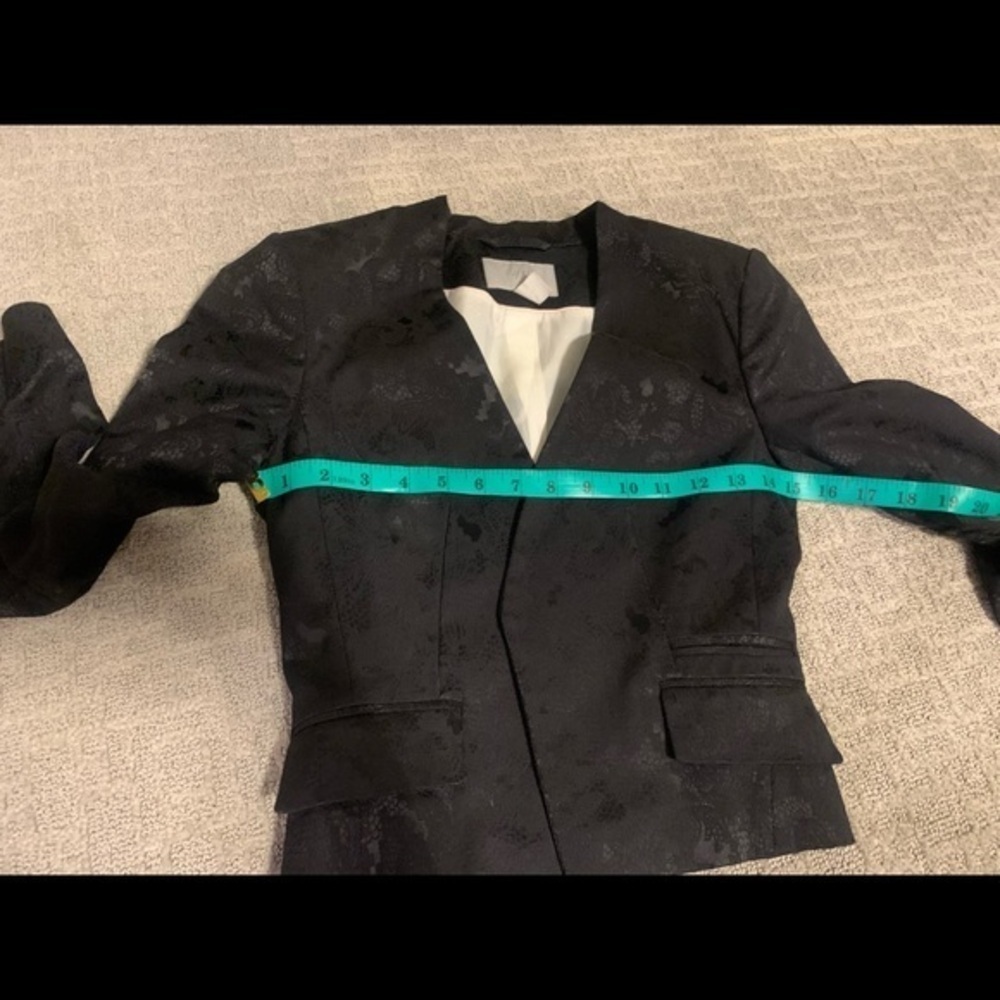 H&M Cropped Blazer - Picture 5 of 8